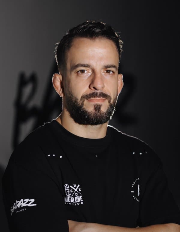 Peter Ligier — Fundador da Badazz Station, Campeão Europeu de MMA